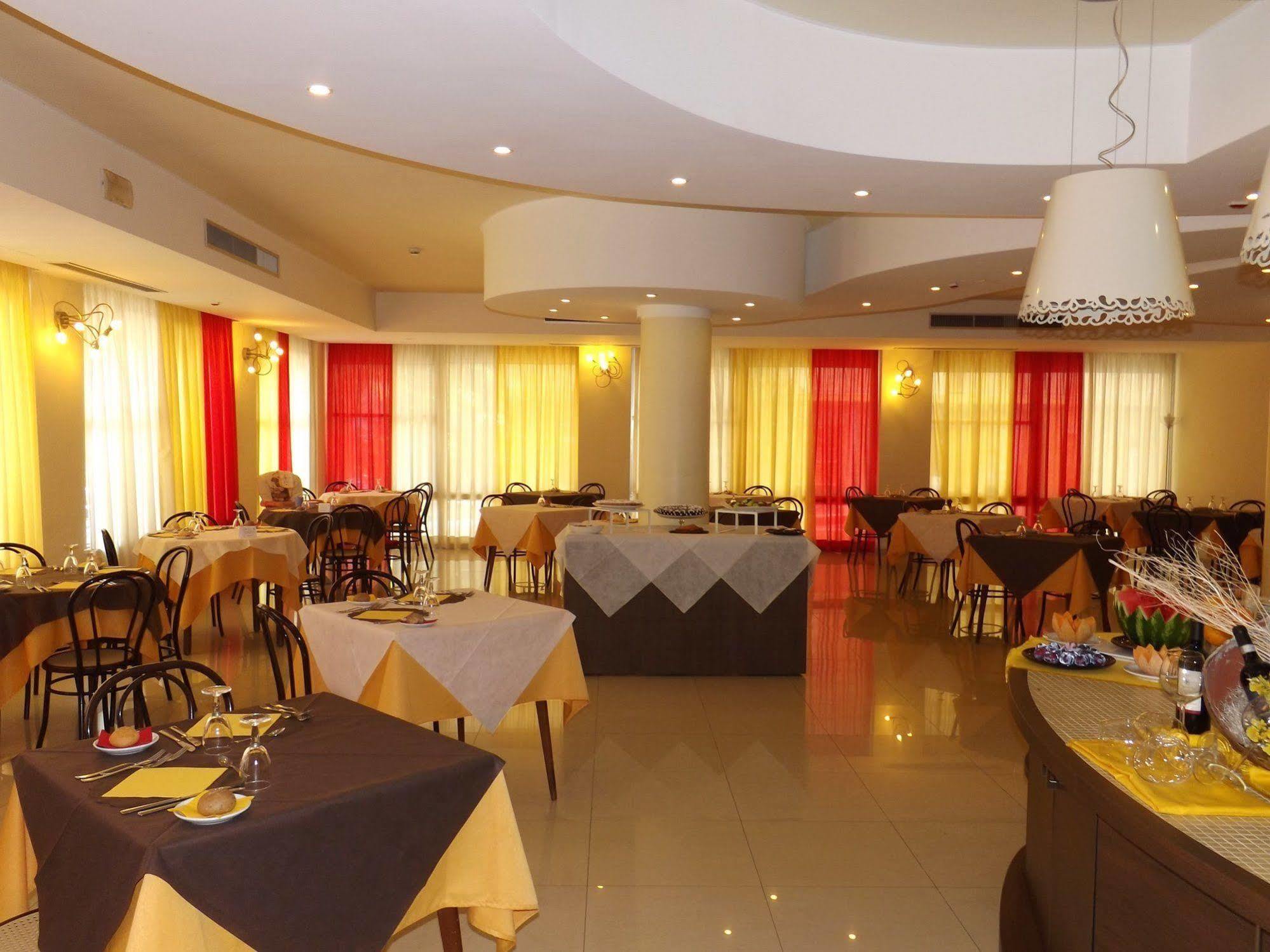 Hotel Mimosa เบลลาเรีย-อีเจอา มารีนา ภายนอก รูปภาพ